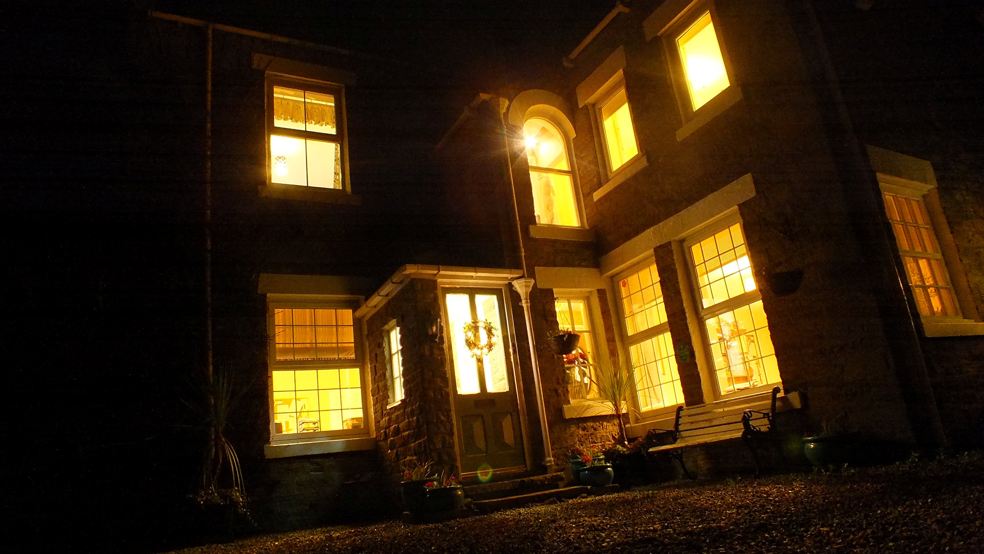 Dowfold House at night - spectacular!
