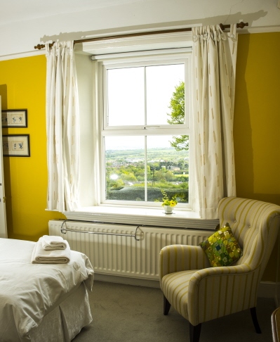 The Green Room, Dowfold House Bed and Breakfast