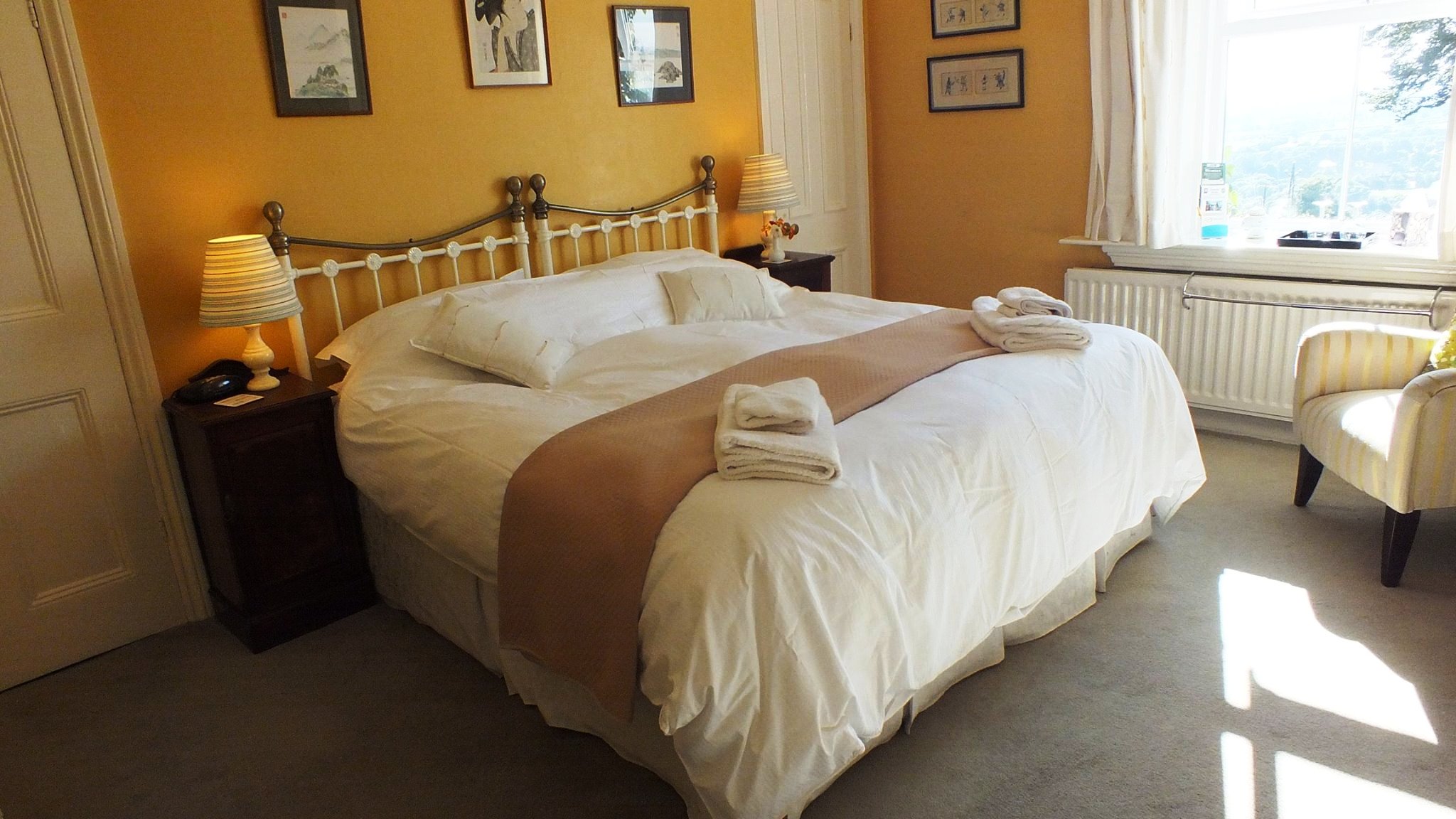 The Green Room, Dowfold House Bed and Breakfast